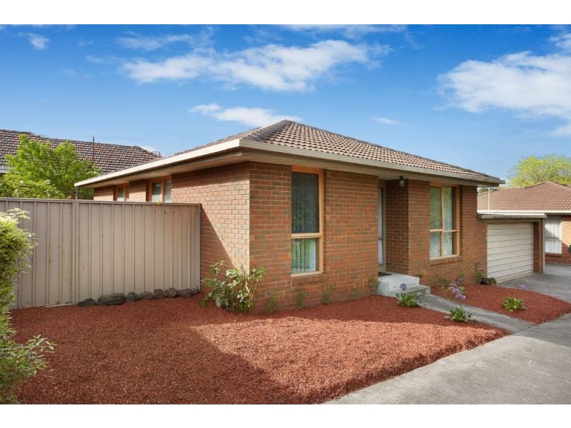 2/15 Service Road, Blackburn VIC 3130