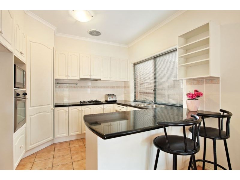 1 Illowra Walk, Blackburn South VIC 3130