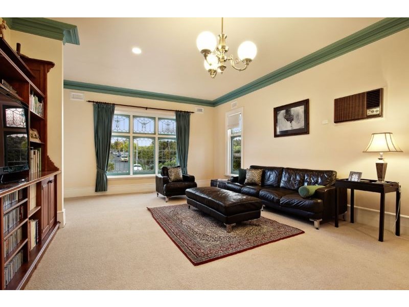 31 Thames Street, Box Hill VIC 3128