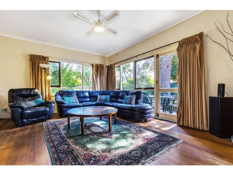 9 Clare Street, Blackburn VIC 3130