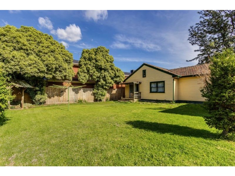 9 Clare Street, Blackburn VIC 3130