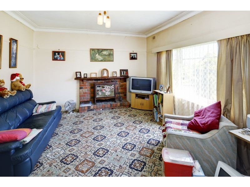 2 Lulworth Street, Blackburn North VIC 3130