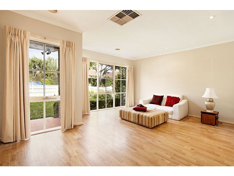 18 Wood Street, Nunawading VIC 3131