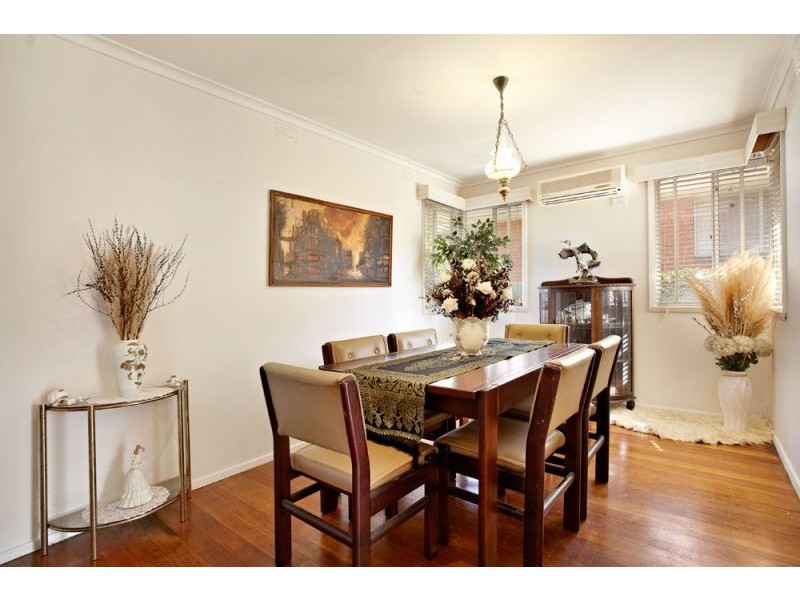 130 Mahoneys Road, Forest Hill VIC 3131