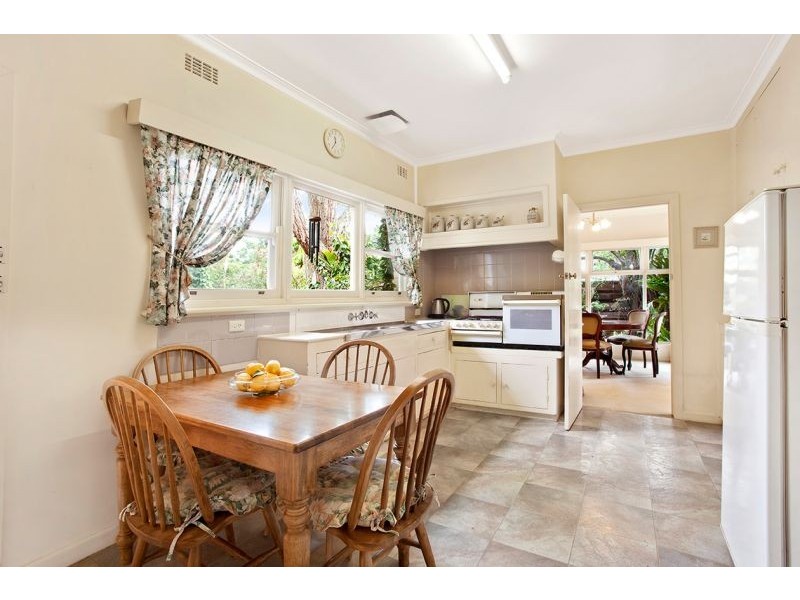 56 Menin Road, Forest Hill VIC 3131