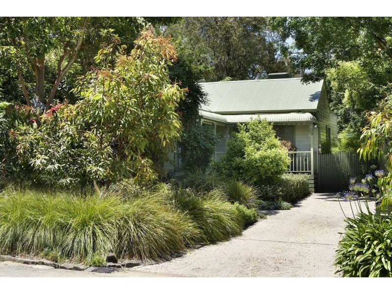 39 Laurel Grove North, Blackburn VIC 3130