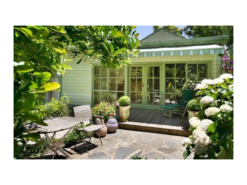 39 Laurel Grove North, Blackburn VIC 3130