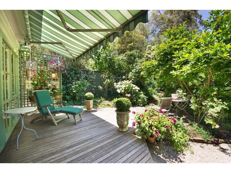 39 Laurel Grove North, Blackburn VIC 3130