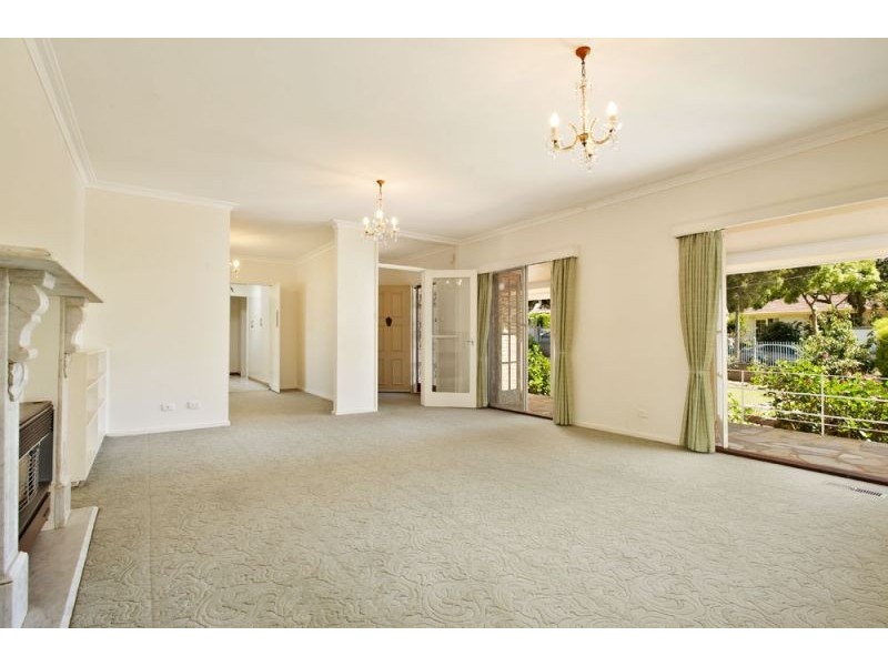 8 Simpson Street, Mitcham VIC 3132