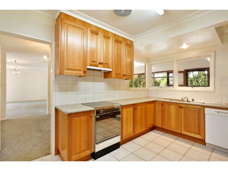 8 Simpson Street, Mitcham VIC 3132