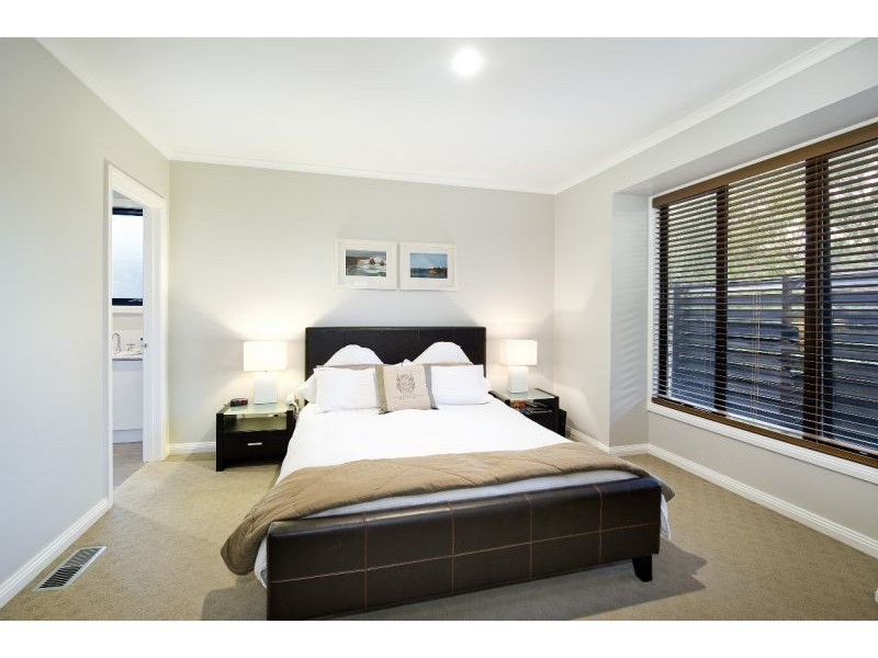 1/30 Burnett Street, Mitcham VIC 3132