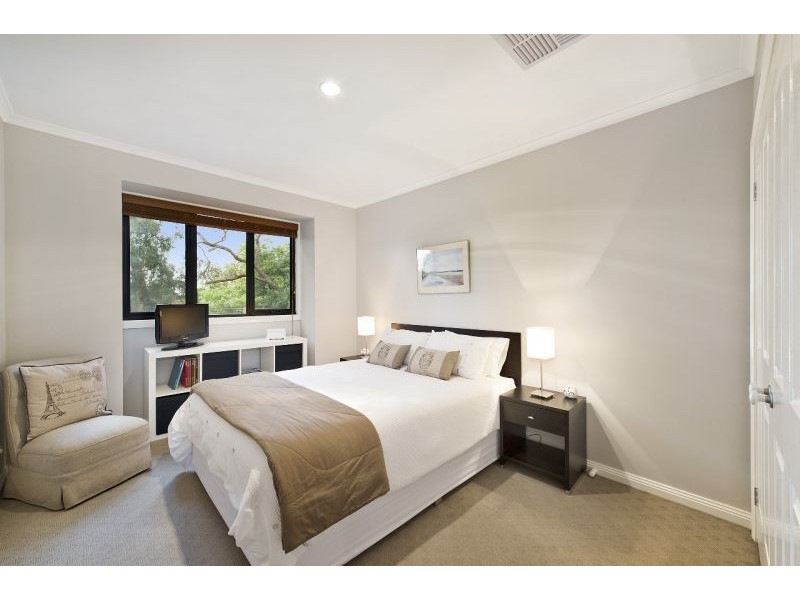 1/30 Burnett Street, Mitcham VIC 3132