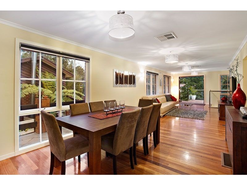 11 Sunninghill Court, Mitcham VIC 3132