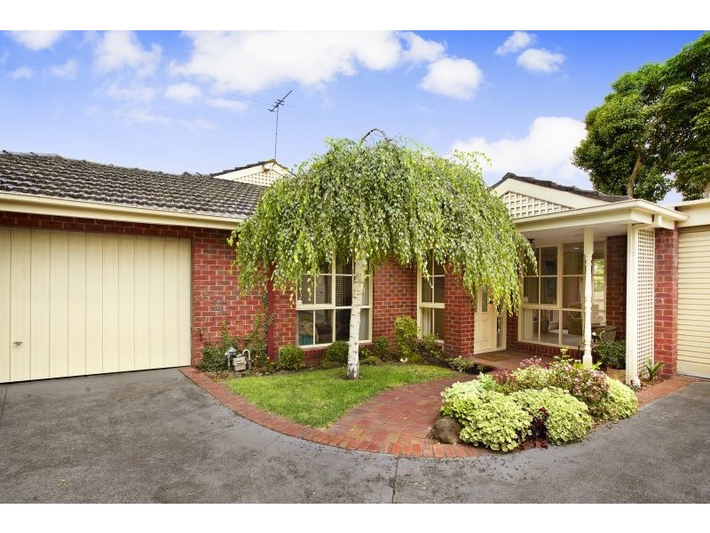 2/10 Parkside Street, Blackburn VIC 3130