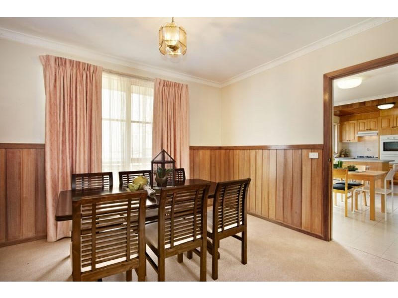 2/25 Baldwin Road, Blackburn VIC 3130