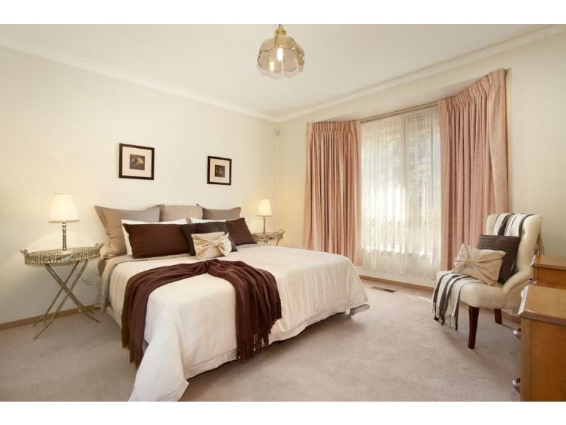 2/25 Baldwin Road, Blackburn VIC 3130