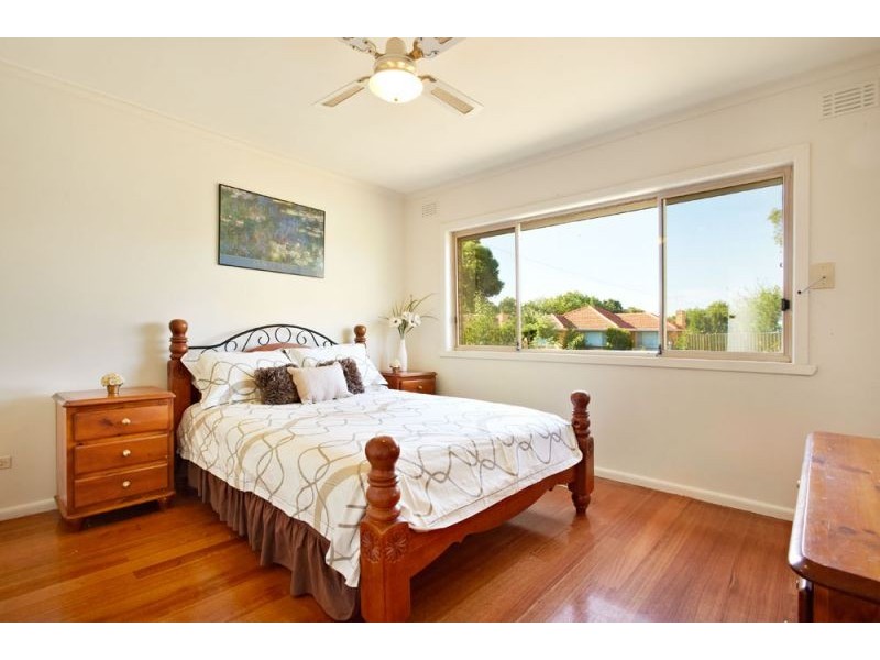 4 Berl Court, Blackburn South VIC 3130