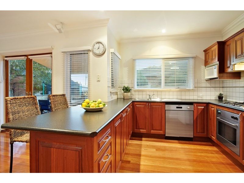 2A Gracefield Drive, Box Hill North VIC 3129