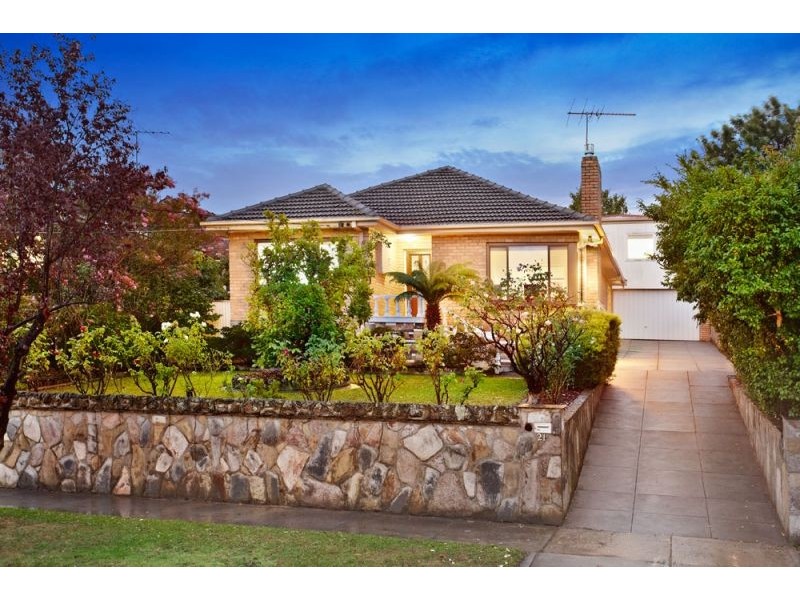 21 Leonard Street, Burwood VIC 3125