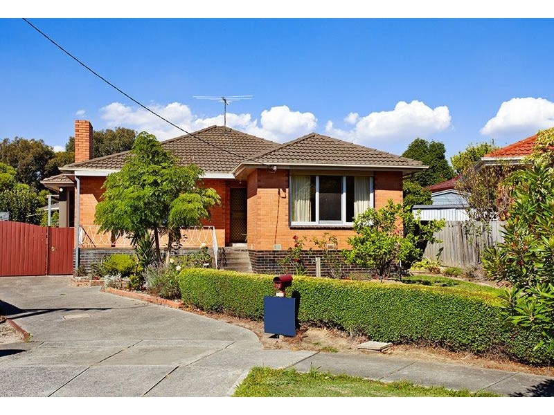 19 Rochdale Drive, Burwood East VIC 3151