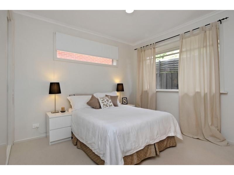 1 Adrian Avenue, Blackburn South VIC 3130