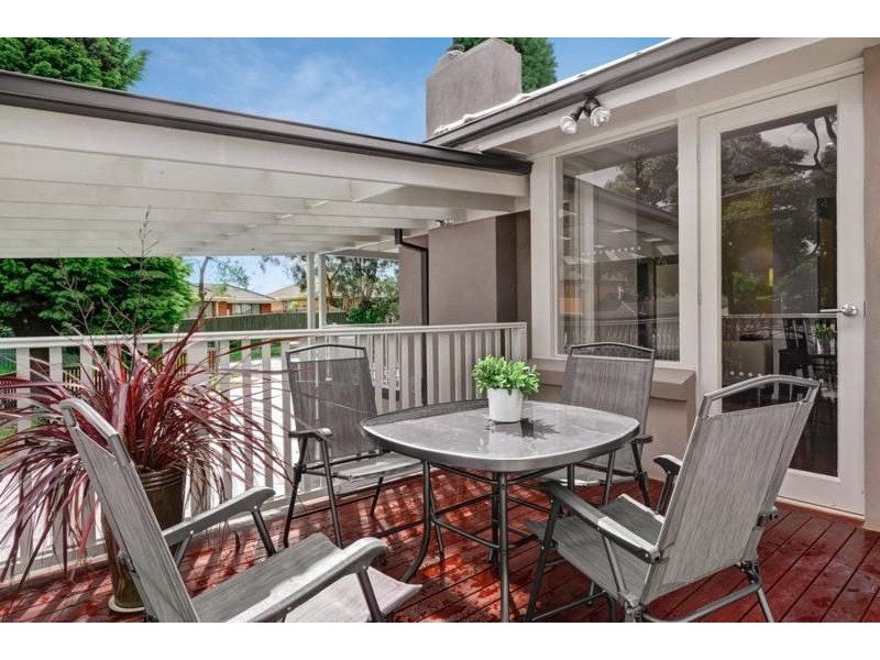 1 Adrian Avenue, Blackburn South VIC 3130