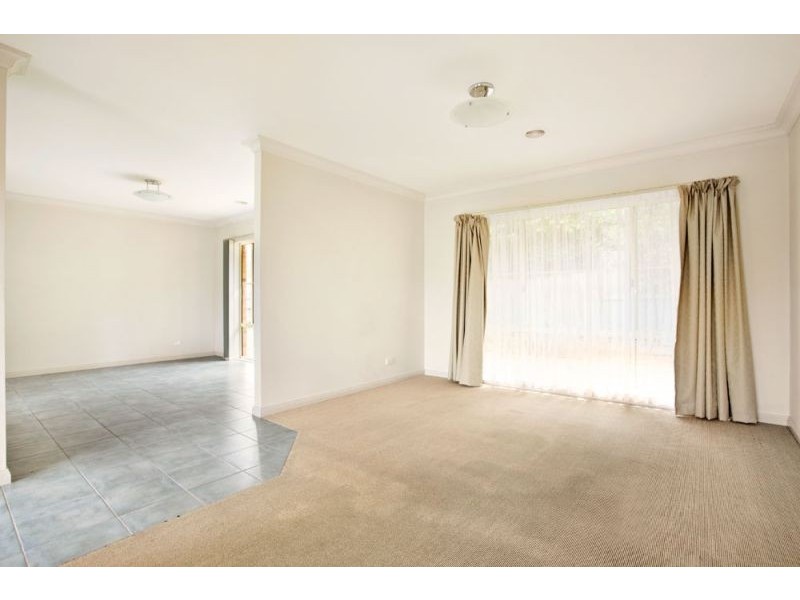 1& 2/14 Summit Road, Burwood VIC 3125