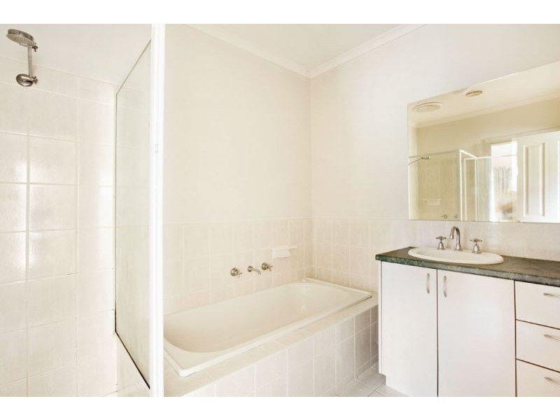 1& 2/14 Summit Road, Burwood VIC 3125