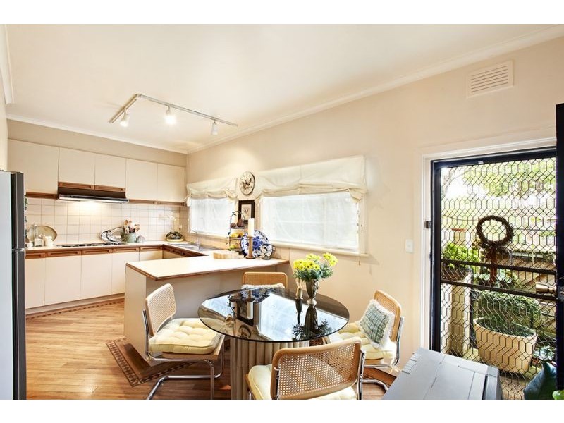 42 Esdale Street, Blackburn VIC 3130
