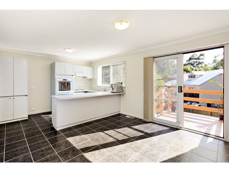 2/7-11 Moresby Street, Mitcham VIC 3132