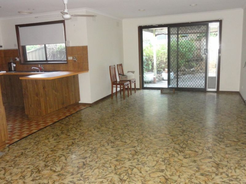 90 Orient Avenue, Mitcham VIC 3132