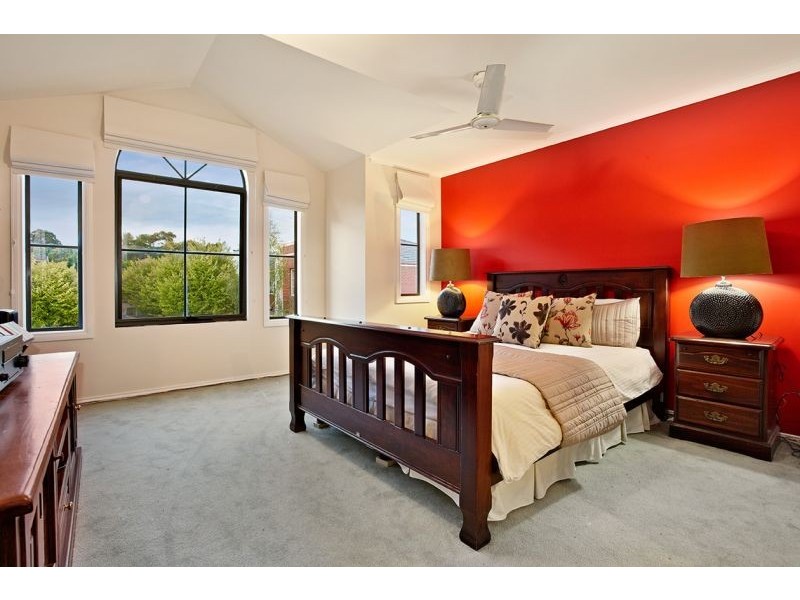 13 Nursery Way, Burwood VIC 3125