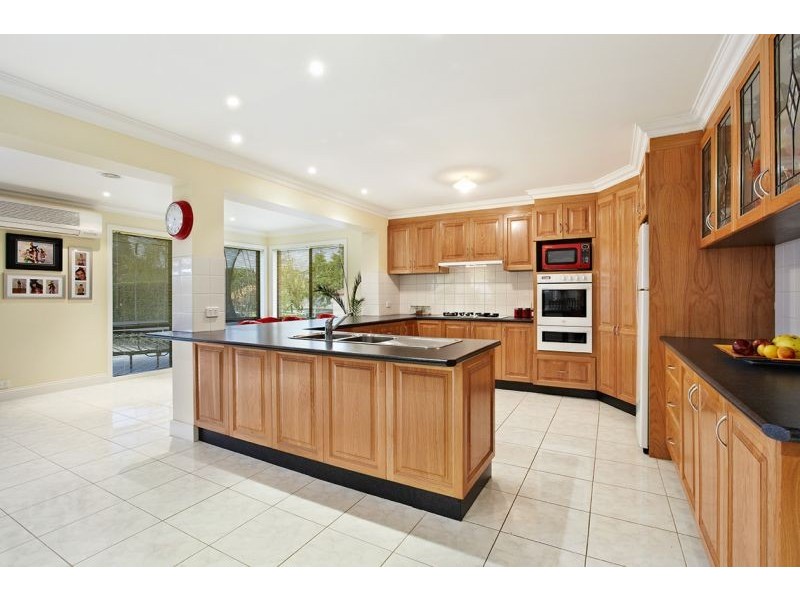 11 Jenner Street, Blackburn South VIC 3130