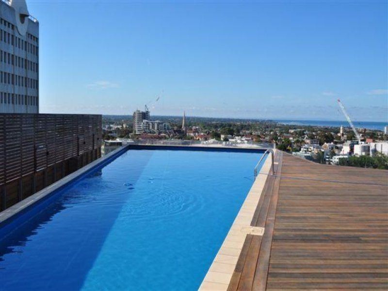 1008/83 Queens Road, Melbourne VIC 3004