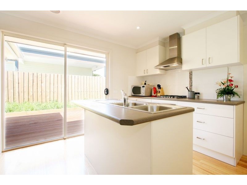 2/2 Stradbroke Road, Boronia VIC 3155