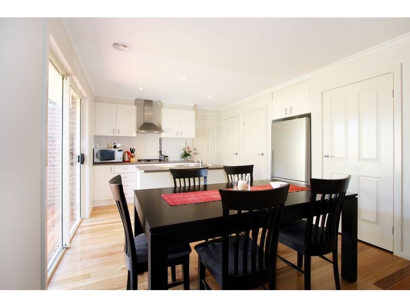 2/2 Stradbroke Road, Boronia VIC 3155