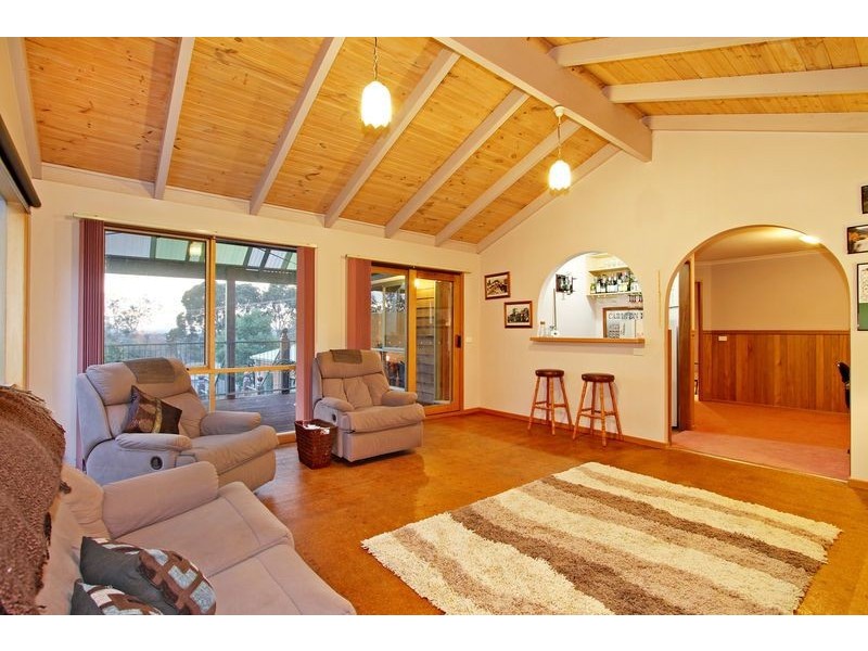 1 Ross Avenue, The Basin VIC 3154
