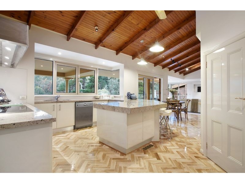 31 Nara Road, Mitcham VIC 3132