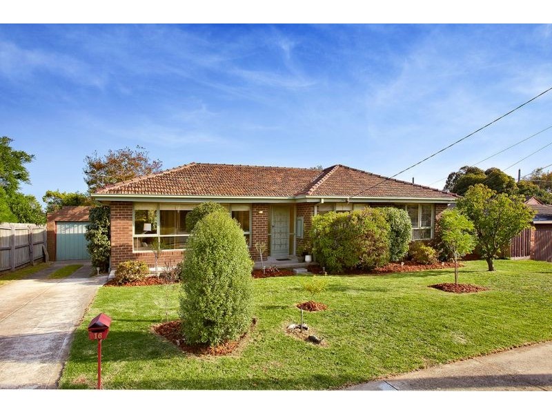 16 Windella Crescent, Glen Waverley VIC 3150