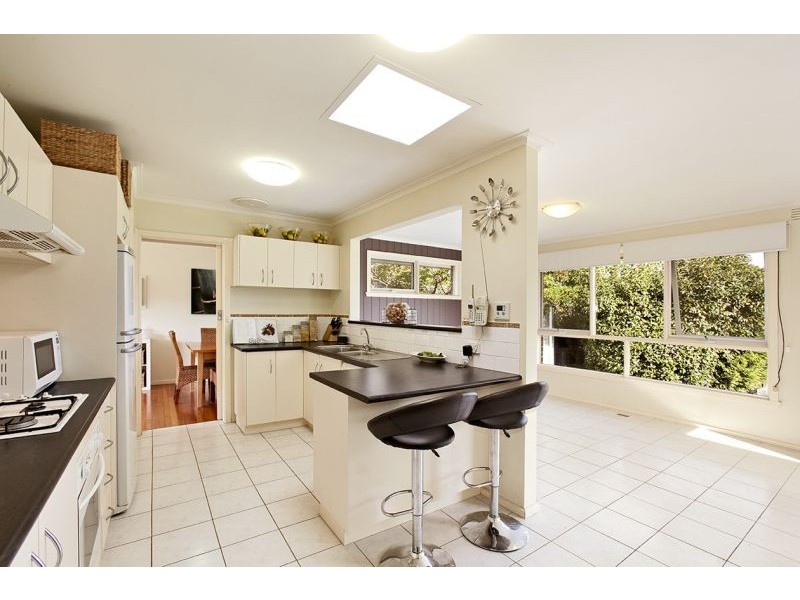 16 Windella Crescent, Glen Waverley VIC 3150