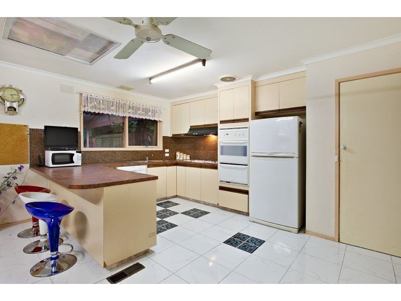 7 Ashburton Drive, Mitcham VIC 3132