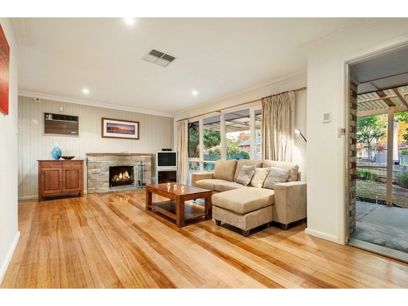 27 Bond Avenue, Blackburn South VIC 3130