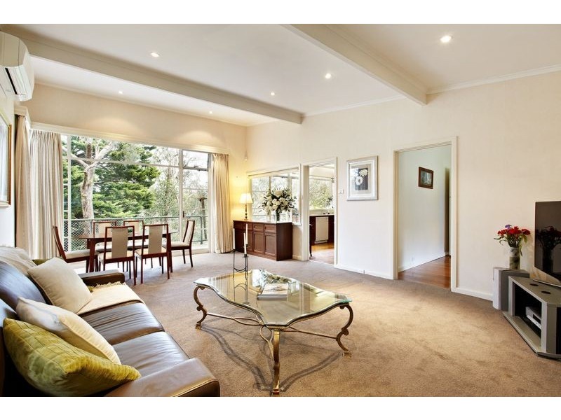 34 Dickens Street, Blackburn VIC 3130