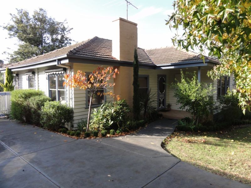 15 Rosslyn Street, Blackburn South VIC 3130