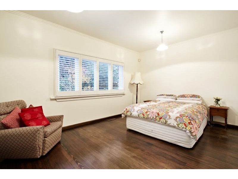 4 Elmhurst Road, Blackburn VIC 3130