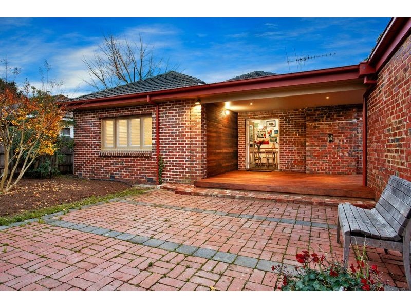 4 Elmhurst Road, Blackburn VIC 3130