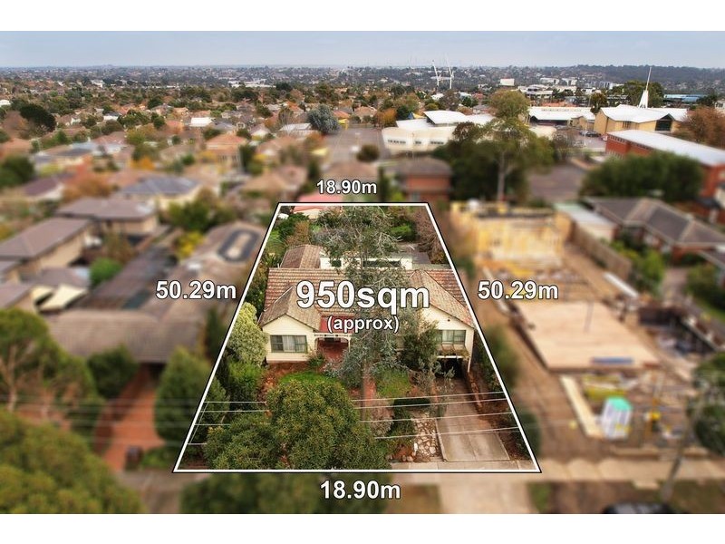 8 Lafrank Street, Burwood VIC 3125