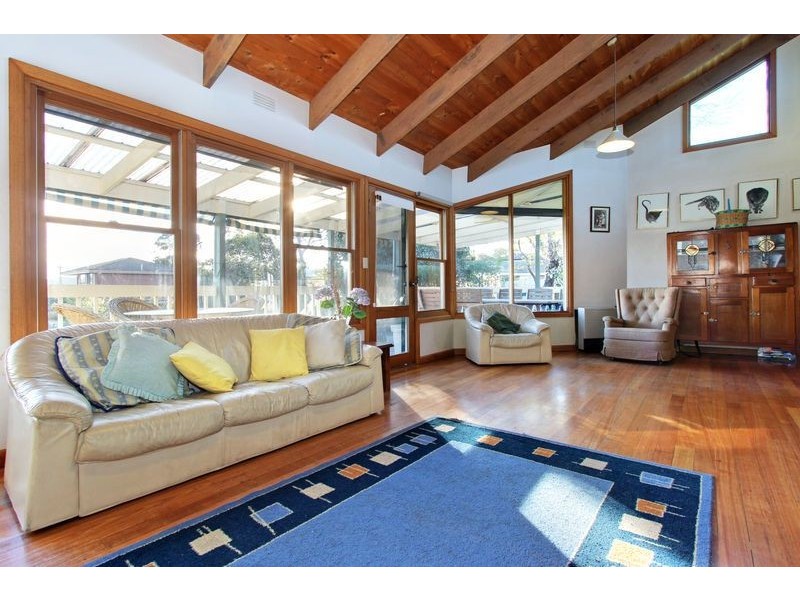 8 Lafrank Street, Burwood VIC 3125