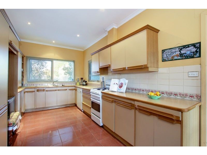 8 Lafrank Street, Burwood VIC 3125