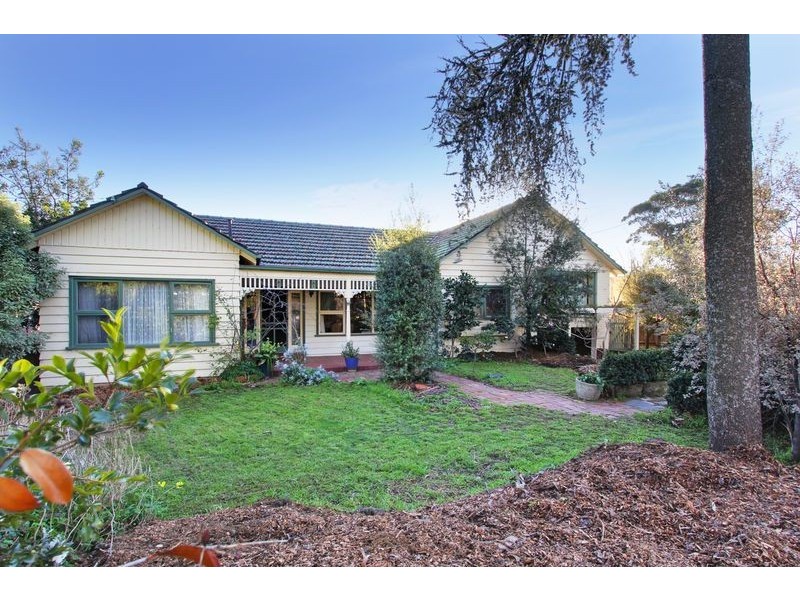 8 Lafrank Street, Burwood VIC 3125